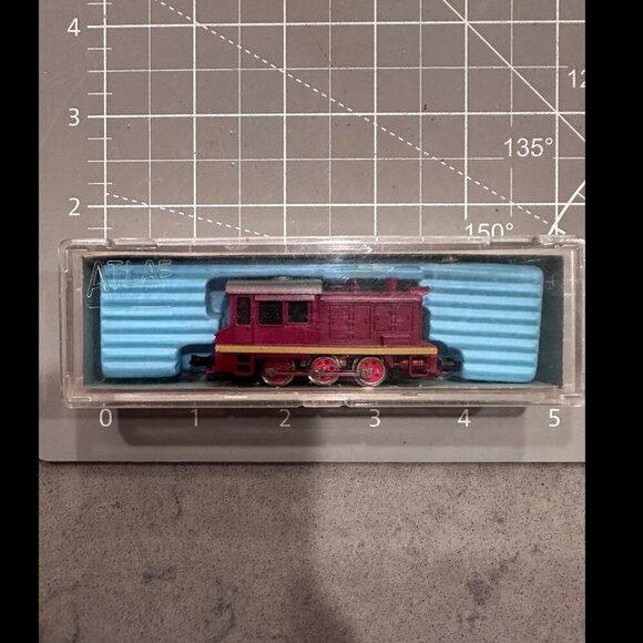 Atlas DavenPort Switcher #4069 w Original Box Die-Cast Model Train Locomotive - Picture 16 of 16
